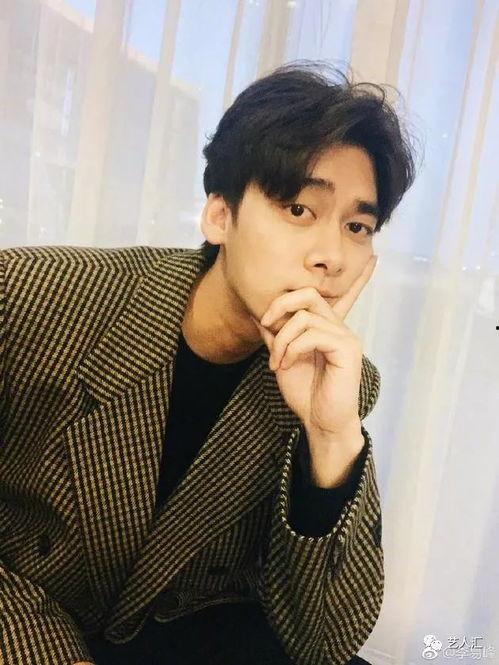 李易峰娱乐圈吃瓜视频,揭秘明星幕后生活