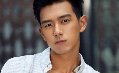 爱豆吃瓜娱乐圈李现,娱乐圈吃瓜达人，揭秘爱豆背后的故事