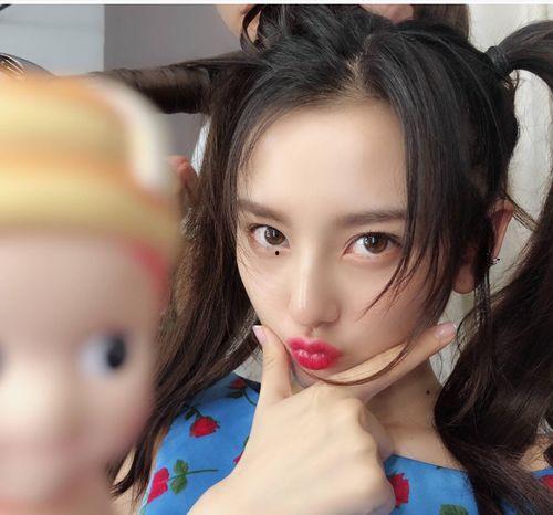 吃瓜娱乐迪丽热巴杨洋,吃瓜群众热议恋情