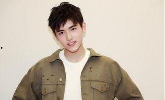 娱乐圈吃瓜群龚俊微博,娱乐圈吃瓜群揭秘明星幕后故事”
