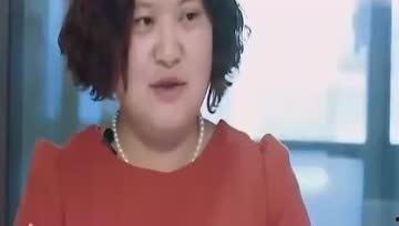 娱乐圈吃瓜两个女的,一边倒的颜值对决！