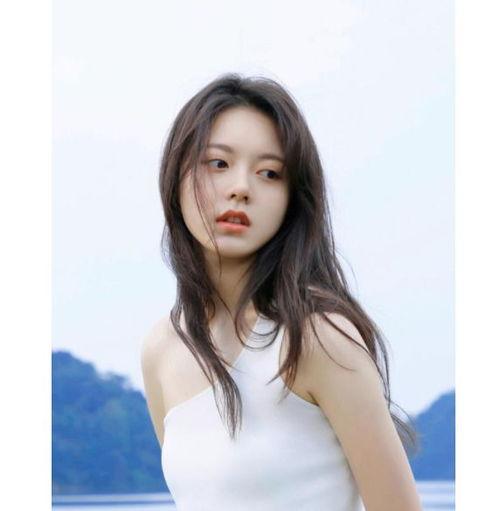 娱乐圈吃瓜合集赵今麦,娱乐圈新晋小花，多面魅力与成长之路